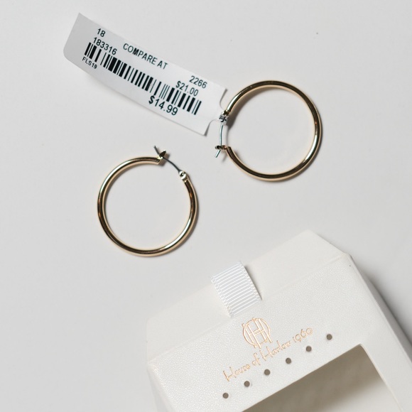 Victoria’s Secret Red Lace Bra 34C and House of Harlow Gold Hoops - Picture 10 of 10